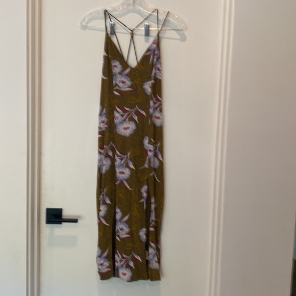 Silence + Noise Urban Outfitters Green Floral Midi Dress Size 0 - Picture 1 of 8